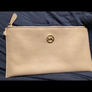 Michael Kors Fulton Clutch